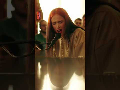 La Chica has a very unique way to play the piano 🤩 #piano #live - ARTE Concert