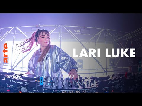 LARI LUKE - ARTE