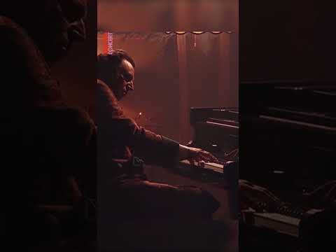 Have "A Very Chilly Christmas" 🎄 #christmasspecial #chillygonzales – ARTE Concert