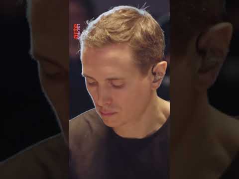 Let yourself be enchanted with Guillaume Poncelet's neoclassical notes 🎹 #piano - ARTE Concert