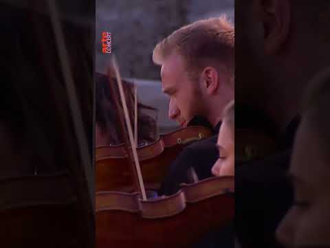 Vivaldi's "4 Seasons" on the island of Delos – ARTE Concert
