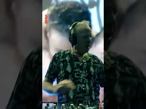 @FatboySlim : burning down the Nuits Sonores dancefloor ! #fatboyslim #nuitssonores - ARTE Concert