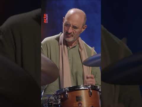 Perfect harmony with Brad Mehldau and his trio, can you feel the emotion? ✨ – ARTE Concert