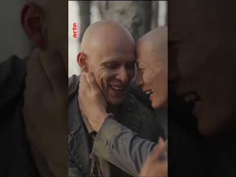 Imre & Marne Van Opstal choreograph a couple's autumnal chaos - music by Max Richter – ARTE Concert