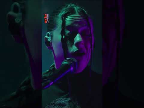 Daniela Pes enchante Europavox avec sa harpe digitale #DianelaPes #Europavox #Folk – ARTE Concert
