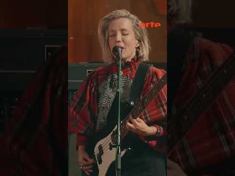 Jeanne Added & ses musiciennes revisitent “Let’s Dance” en hommage à David Bowie #rock –ARTE Concert