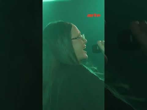 Au festival ESNS, Sofía Gabanna fait vibrer mots et corps avec son hip-hop lyrique – ARTE Concert