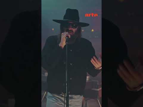 Sébastien Tellier offre un passengers poétique au coeur du Théâtre de Mirecourt #live – ARTE Concert