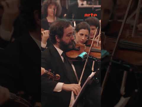 John Williams & l’Orchestre Philharmonique font revivre les dinosaures de Jurassic Park–ARTE Concert